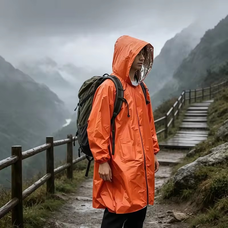 معطف واقٍ من المطر للطوارئ، مع - مراجعة Survival Blanket Reflective وسعره
